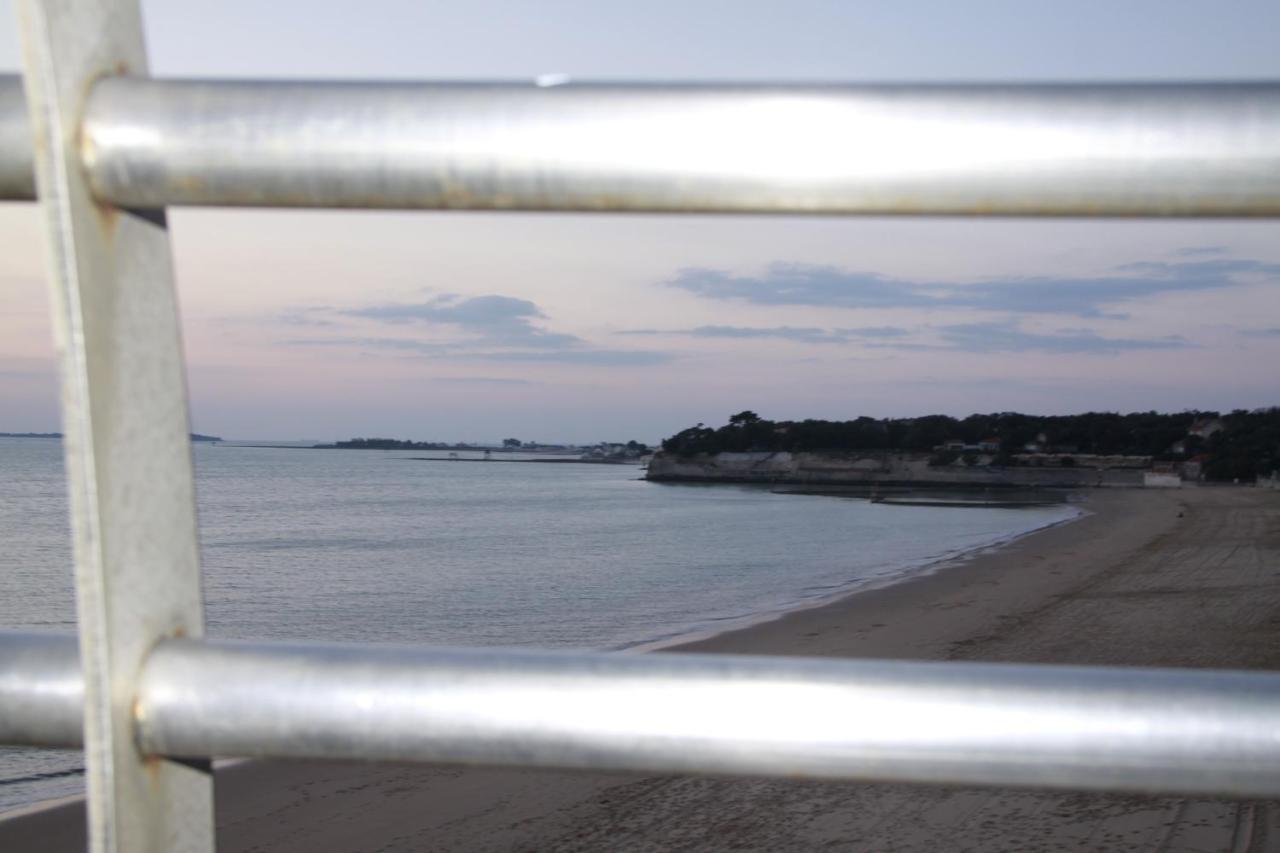 Petit nid à 50m de la plage au coeur de Fouras Extérieur photo